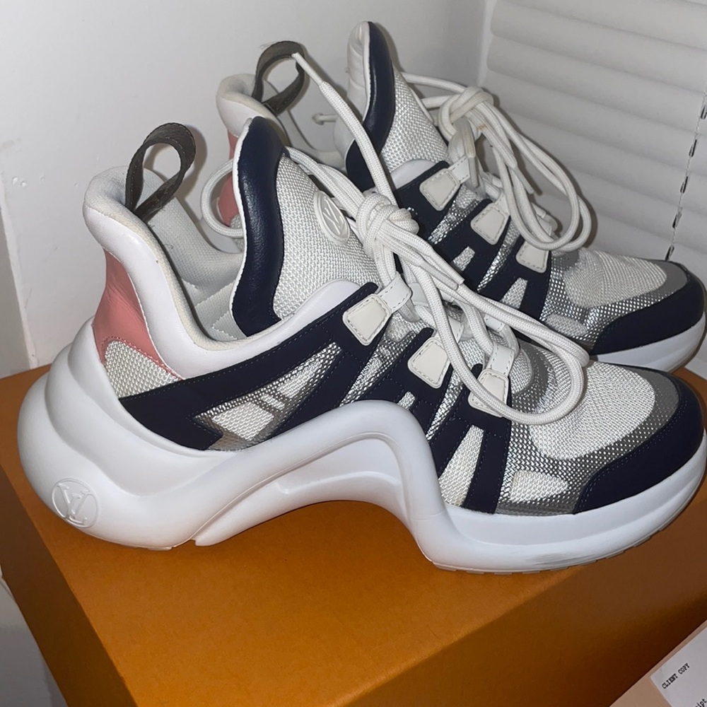 Louis Vuitton Archlight